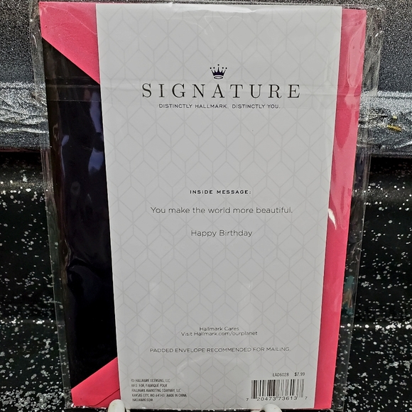 Hallmark Cards Signature Collection (3 cards) - Picture 2 of 9